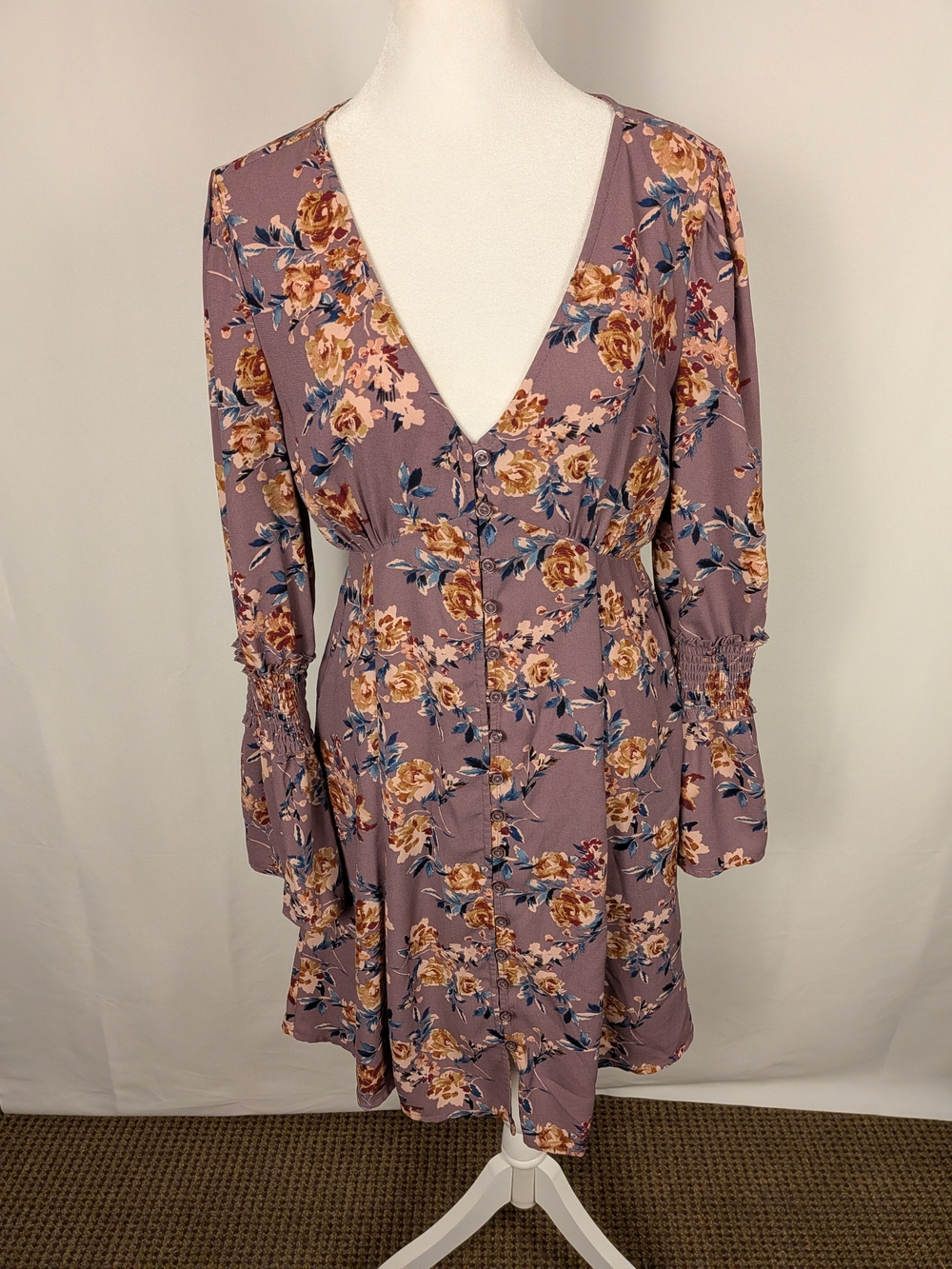 Xhilaration Lavender Floral V-Neck Mini Dress, size S